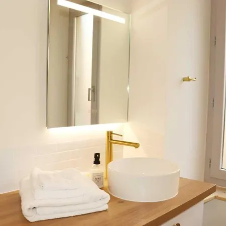 En Plein Coeur De L'hermitage Appartement *